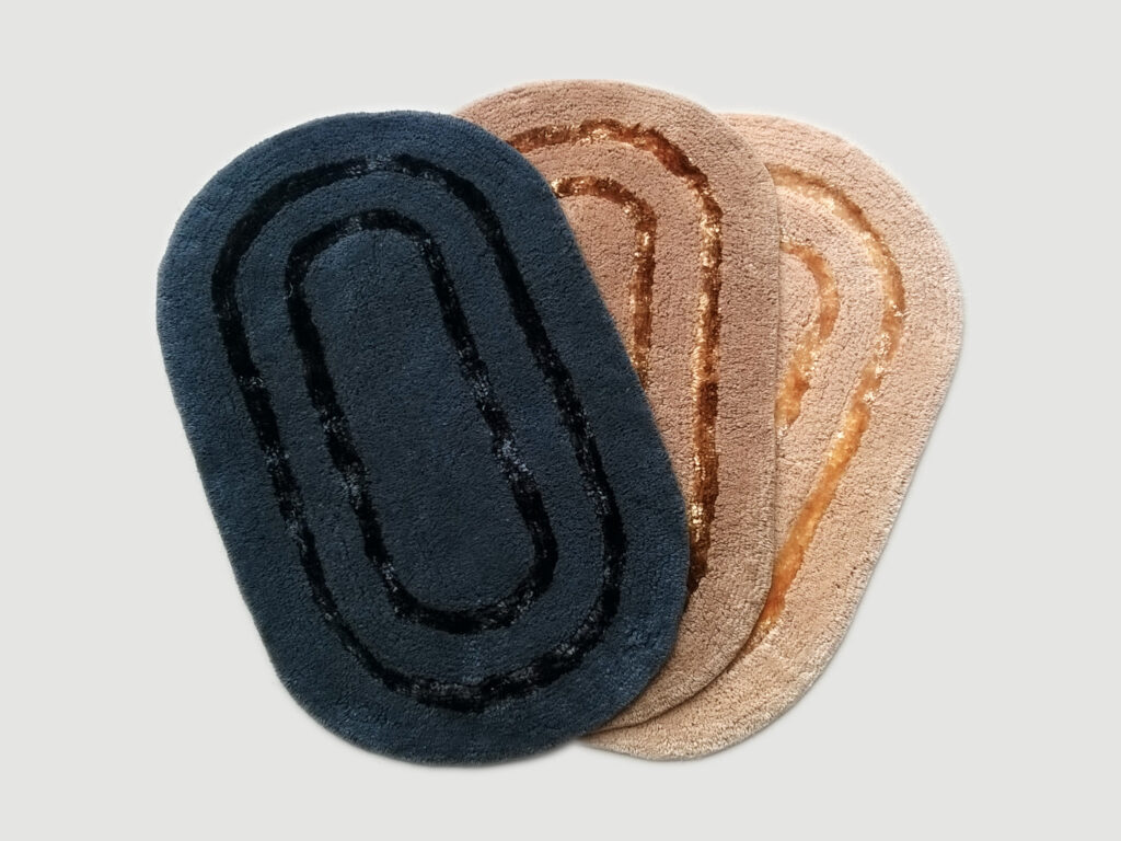 Oval shape bath rug